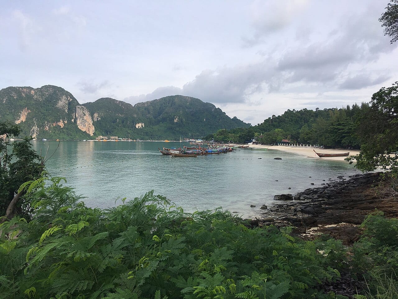 Tonsai - scooter rental area in Krabi